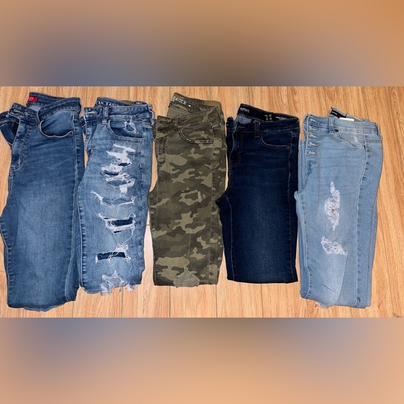 Size 6 name brand jeans, great condition - Picture 1 of 1